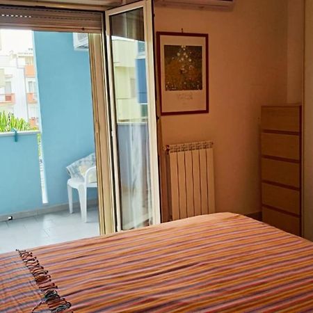 דירות ג'ובינאצו Casa Flora A Due Passi Dal Mare מראה חיצוני תמונה